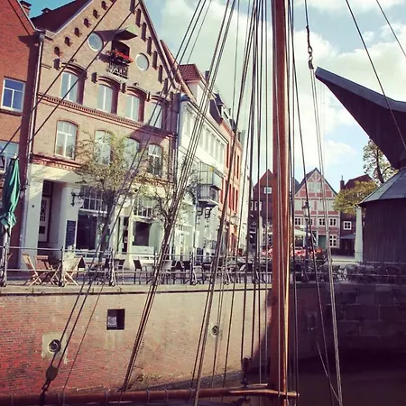 Moderne 2-Zimmer Wohnung! Wlan Und Netflix Inklusive! Zentral Gelegen In Der Historischen Altstadt! Stade Eksteriør billede