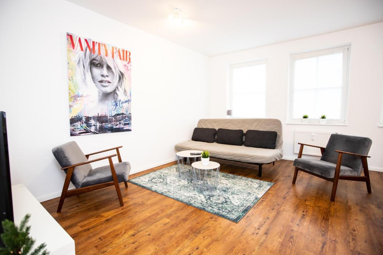 Moderne 2-zimmer Wohnung! Wlan Und Netflix Inklusive! Zentral Gelegen In Der Historischen Altstadt! Штаде
