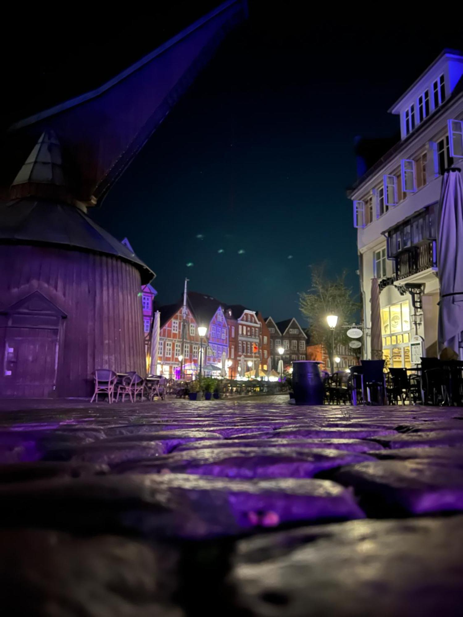 Moderne 2-zimmer Wohnung! Wlan Und Netflix Inklusive! Zentral Gelegen In Der Historischen Altstadt! * Stade