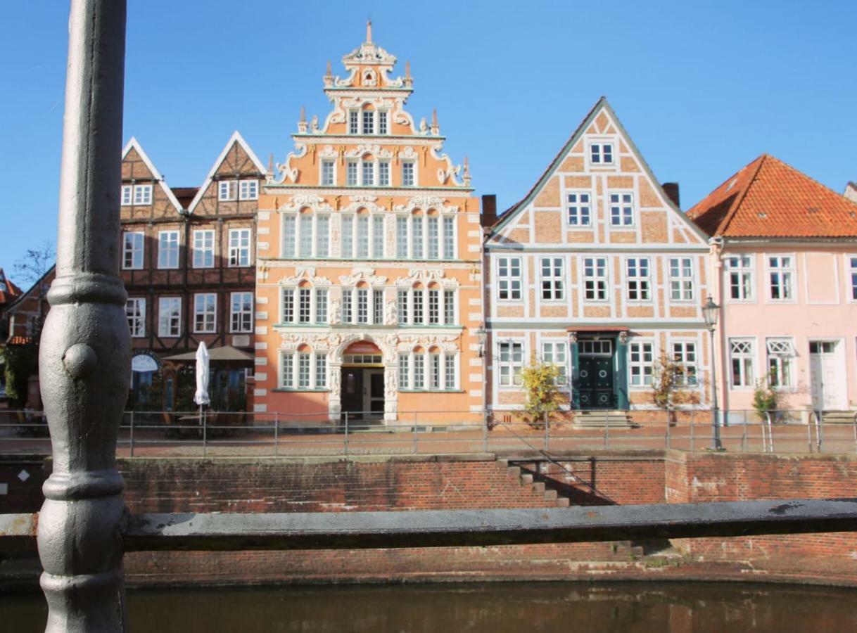 Moderne 2-zimmer Wohnung! Wlan Und Netflix Inklusive! Zentral Gelegen In Der Historischen Altstadt! * Штаде