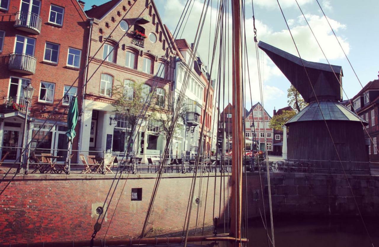 Apartment Moderne 2-zimmer Wohnung! Wlan Und Netflix Inklusive! Zentral Gelegen In Der Historischen Altstadt! Stade